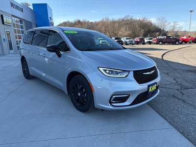 2026 Chrysler Pacifica, $43064. Photo 3