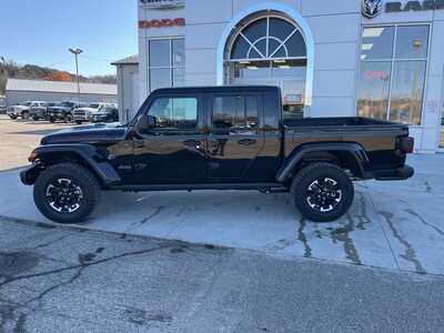 2026 Jeep Gladiator, $60645. Photo 11
