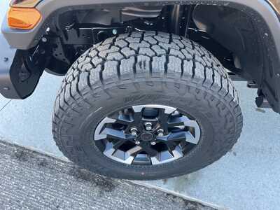 2026 Jeep Gladiator, $60645. Photo 9