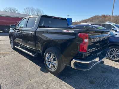 2023 Chevrolet 1500 Crew Cab, $44000. Photo 4