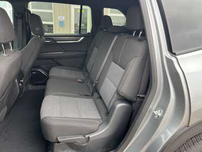 2025 GMC Acadia, $38000. Photo 9