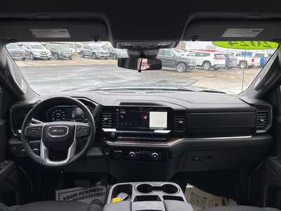 2024 GMC 1500 Crew Cab, $46000. Photo 2