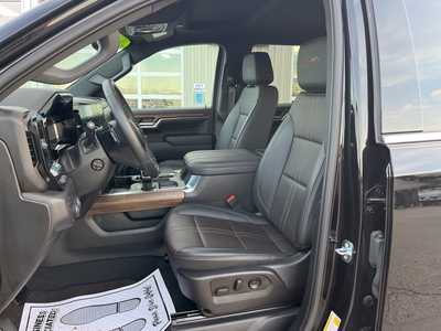 2023 Chevrolet 1500 Crew Cab, $51900. Photo 2