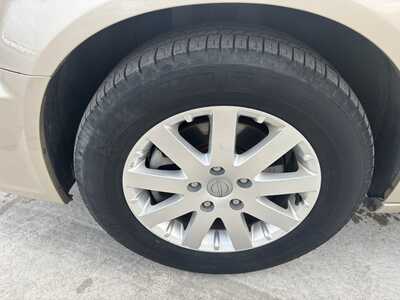 2015 Chrysler Town & Country, $10900. Photo 12