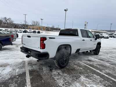 2026 Chevrolet 3500 Crew Cab, $68000. Photo 3