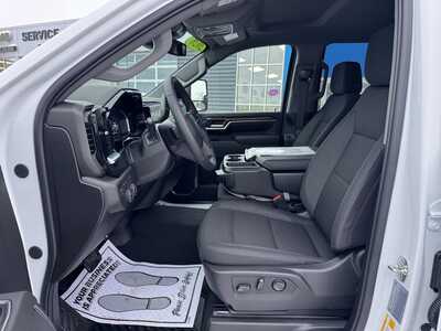 2026 Chevrolet 3500 Crew Cab, $68000. Photo 6