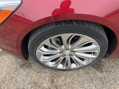2017 Buick LaCrosse, $12400. Photo 8