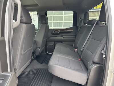 2022 Chevrolet 1500 Crew Cab, $35500. Photo 6