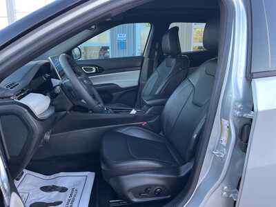 2025 Jeep Compass, $27900. Photo 2