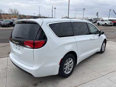 2026 Chrysler Voyager, $40150. Photo 12