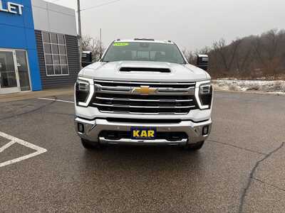2026 Chevrolet 2500 Crew Cab, $77900. Photo 5