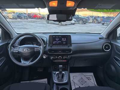 2022 Hyundai Kona, $16500. Photo 3