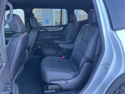 2025 GMC Acadia, $39000. Photo 10