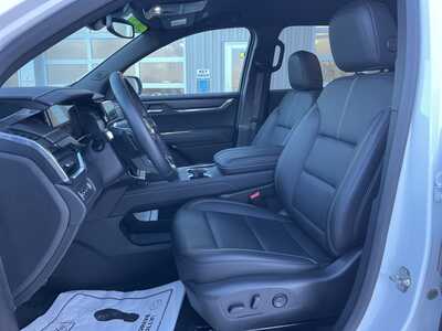 2025 GMC Acadia, $39000. Photo 2