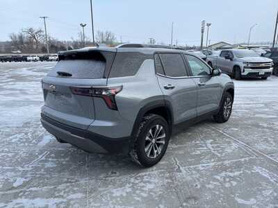 2025 Chevrolet Equinox, $28500. Photo 12