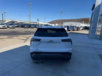 2025 Chevrolet Equinox, $28500. Photo 10