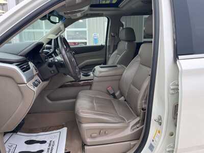 2015 GMC Yukon XL, $18500. Photo 2