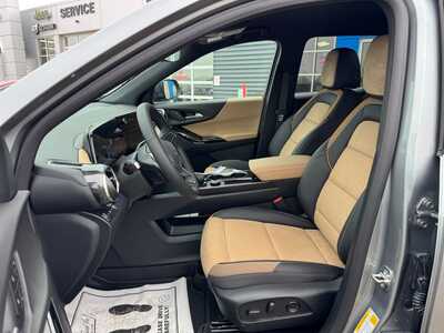 2026 Chevrolet Equinox, $38500. Photo 6