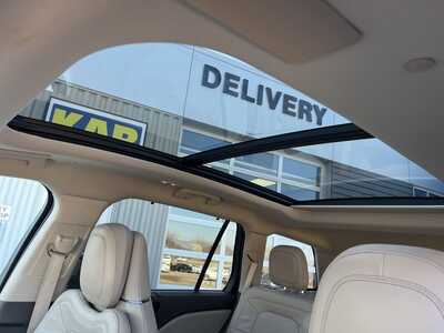 2020 Lincoln Aviator, $31700. Photo 7