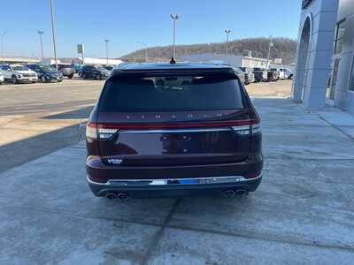 2020 Lincoln Aviator, $31700. Photo 8