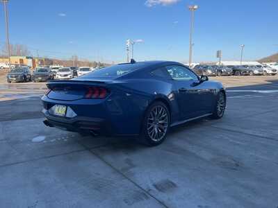 2024 Ford Mustang, $46000. Photo 12