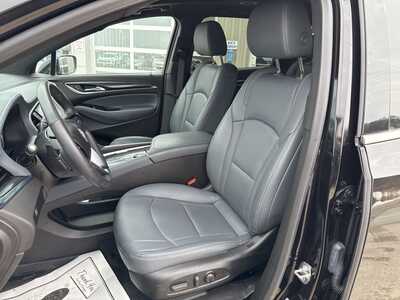 2023 Buick Enclave, $31900. Photo 5