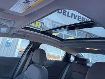 2024 Chevrolet Malibu, $21900. Photo 8