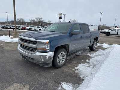 2017 Chevrolet 1500 Crew Cab, $20000. Photo 1
