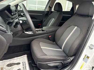 2021 Hyundai Sonata, $18000. Photo 5