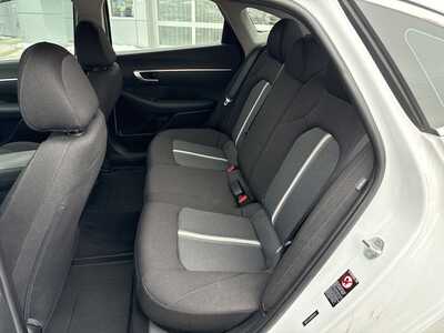 2021 Hyundai Sonata, $18000. Photo 6