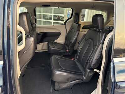 2023 Chrysler Pacifica, $25000. Photo 5
