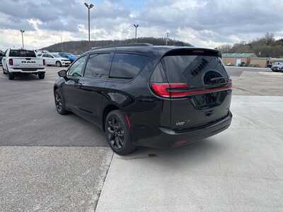 2026 Chrysler Pacifica, $47200. Photo 10