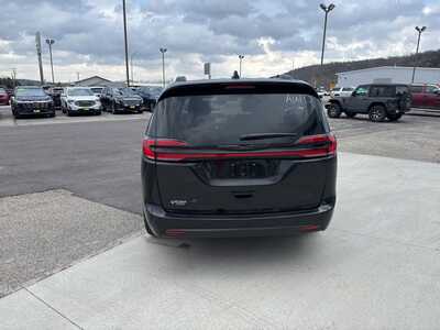 2026 Chrysler Pacifica, $47200. Photo 11