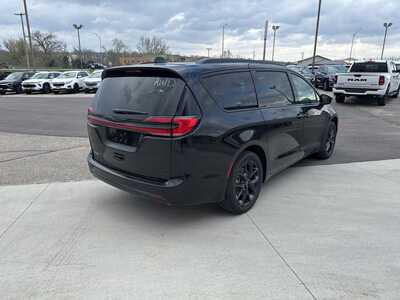 2026 Chrysler Pacifica, $47200. Photo 12