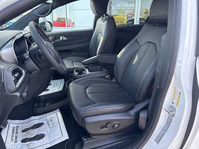 2026 Chrysler Pacifica, $46953. Photo 5