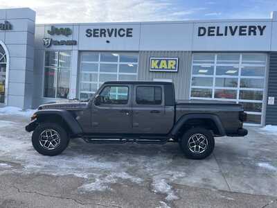 2024 Jeep Gladiator, $45900. Photo 11