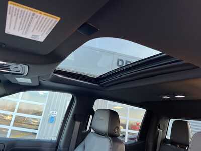 2019 Chevrolet 1500 Crew Cab, $37000. Photo 8