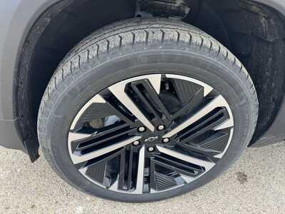 2026 Chevrolet Equinox, $38500. Photo 12