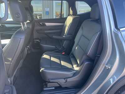 2025 Buick Enclave, $38000. Photo 9