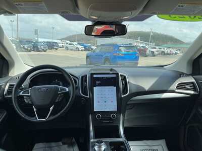 2023 Ford Edge, $22500. Photo 3