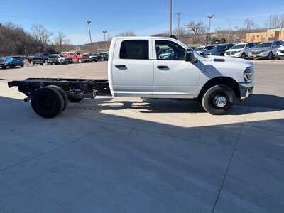 2026 RAM 3500 Crew Cab, $75005. Photo 12