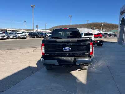 2017 Ford F250 Crew Cab, $36000. Photo 11
