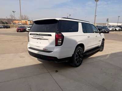 2023 Chevrolet Suburban, $49680. Photo 7