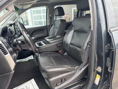 2018 Chevrolet 2500 Crew Cab, $37500. Photo 5