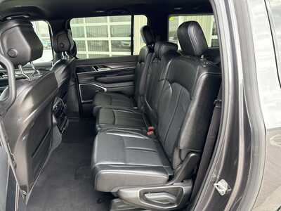 2024 Jeep Wagoneer, $41680. Photo 6