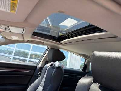 2021 Honda Accord, $24080. Photo 8