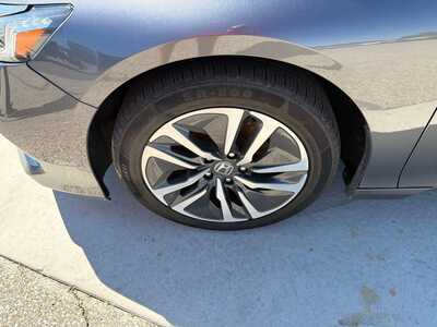 2021 Honda Accord, $24080. Photo 9