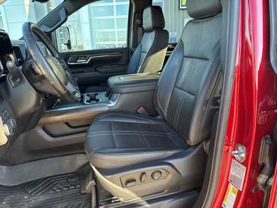 2024 Chevrolet 3500 Crew Cab, $70000. Photo 5