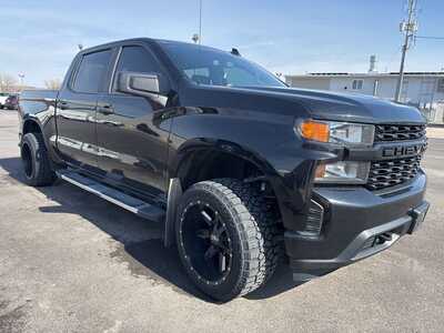 2019 Chevrolet 1500 Crew Cab, $28000. Photo 2