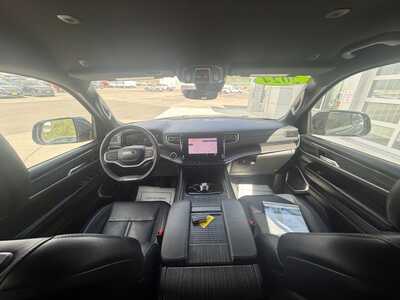 2024 Jeep Wagoneer, $41080. Photo 2